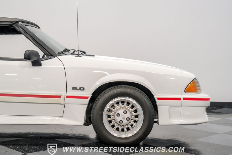 1989 Ford Mustang 18