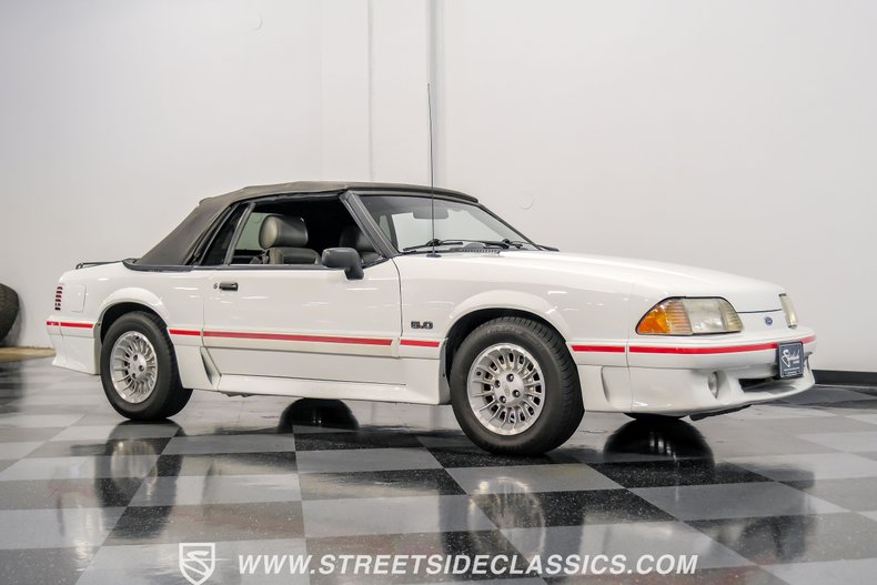 1989 Ford Mustang 19