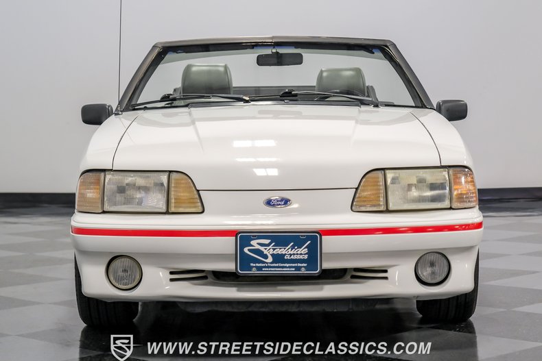 1989 Ford Mustang 22