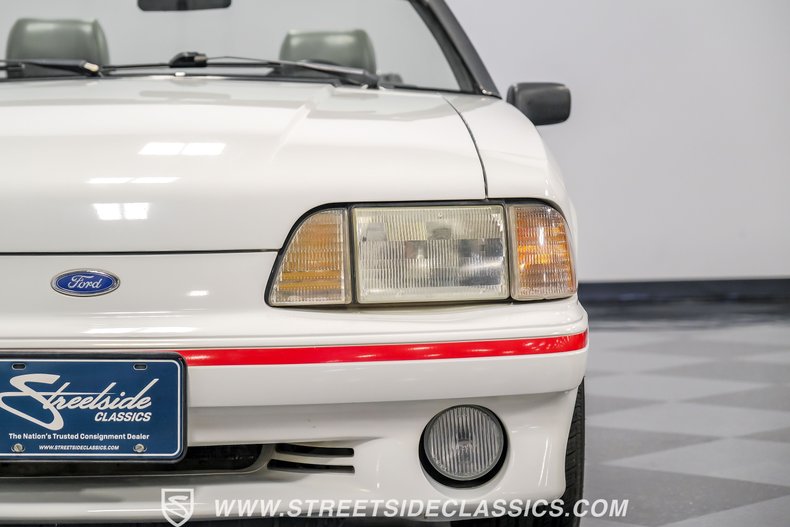 1989 Ford Mustang 24