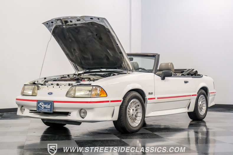 1989 Ford Mustang 26