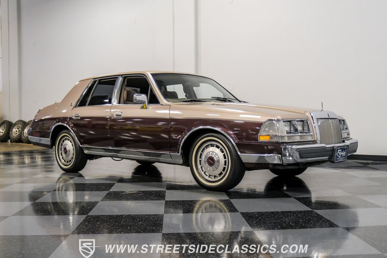 1986 Lincoln Continental 21