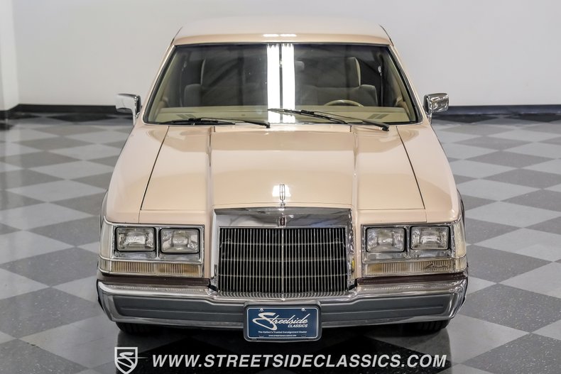 1986 Lincoln Continental 26
