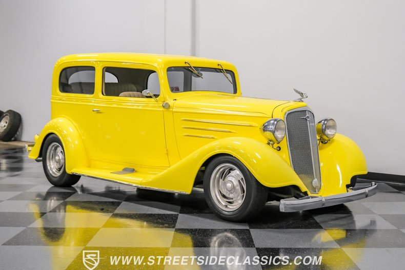 1934 Chevrolet Sedan 19