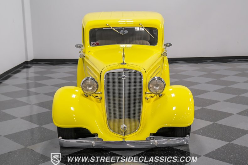 1934 Chevrolet Sedan 22