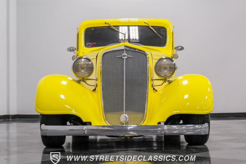 1934 Chevrolet Sedan 72