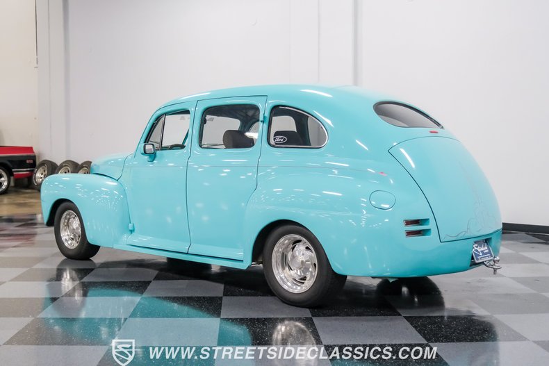 1947 Ford Deluxe 9