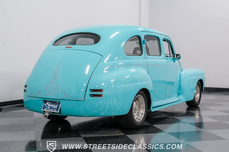 1947 Ford Deluxe 15