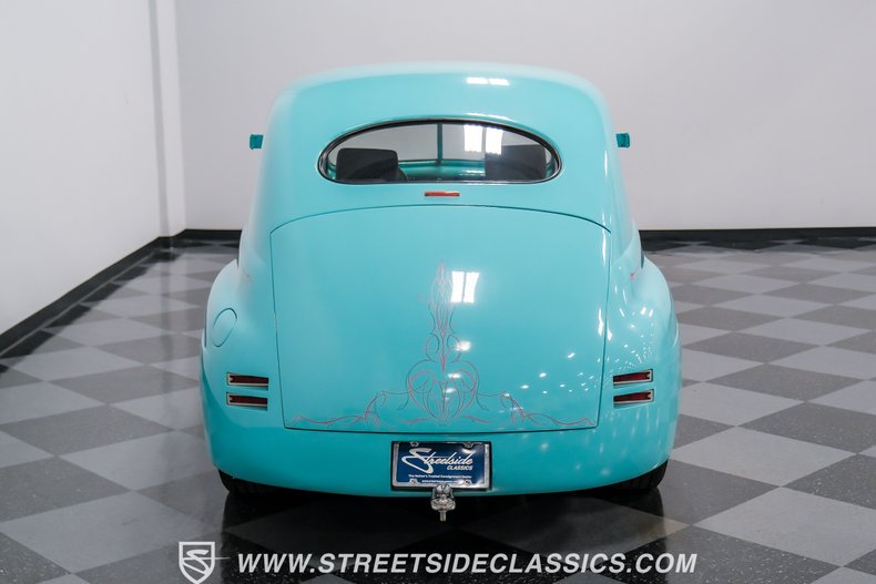 1947 Ford Deluxe 12