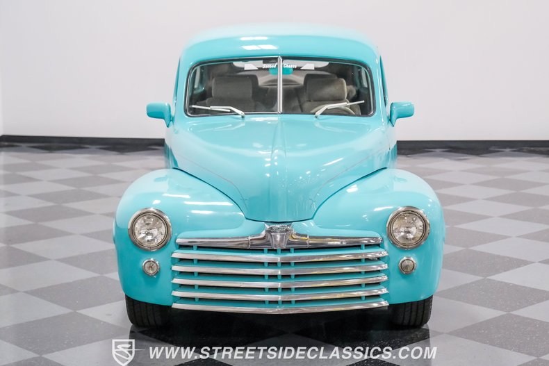 1947 Ford Deluxe 24