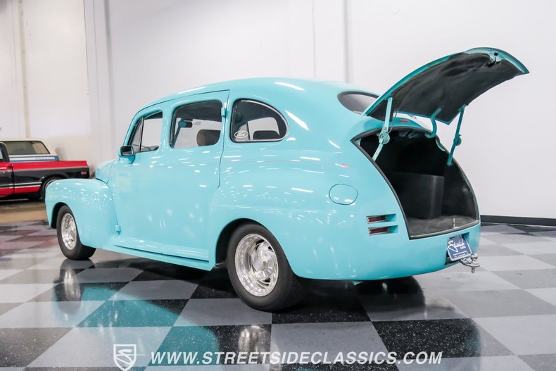 1947 Ford Deluxe 67