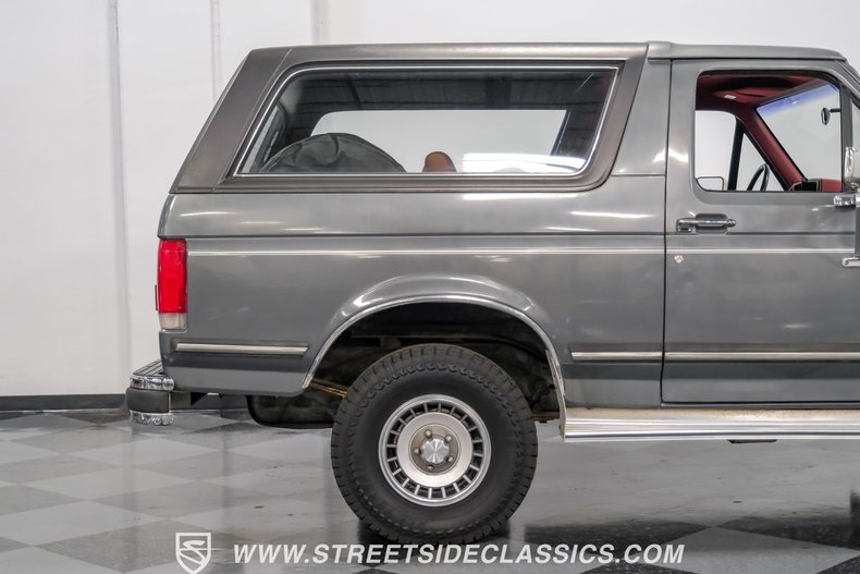 1989 Ford Bronco 16