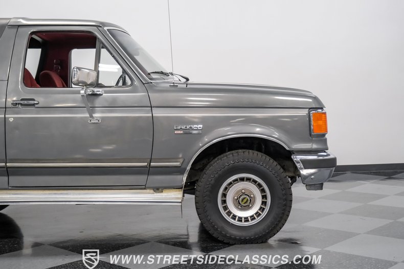 1989 Ford Bronco 17