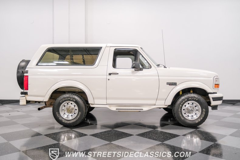 1995 Ford Bronco 17