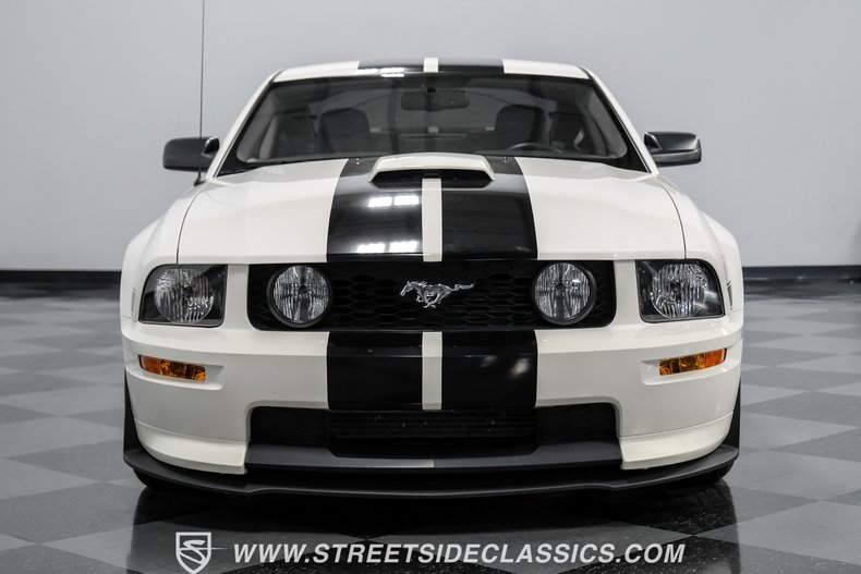 2008 Ford Mustang 23