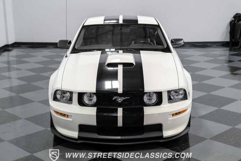 2008 Ford Mustang 24