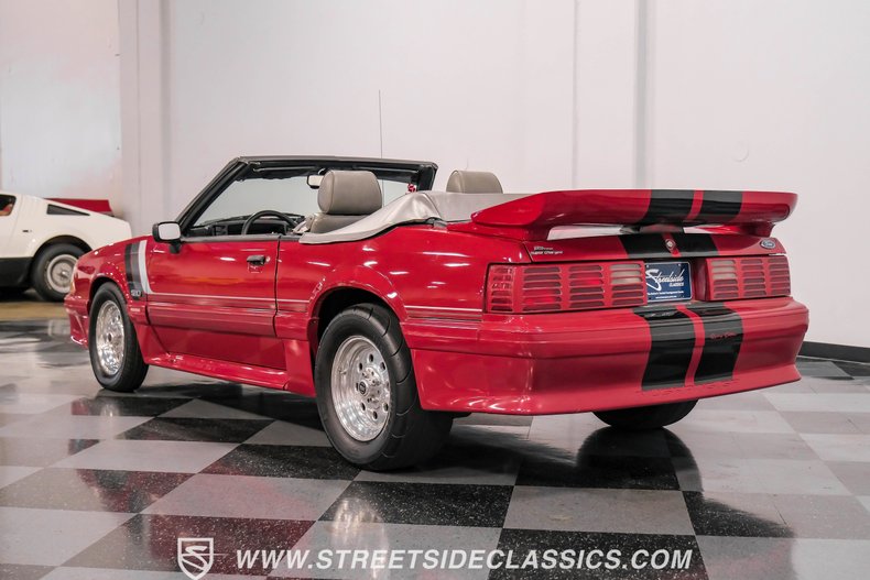 1989 Ford Mustang 10