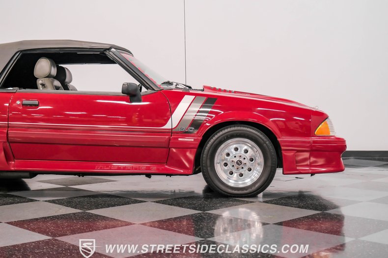 1989 Ford Mustang 19