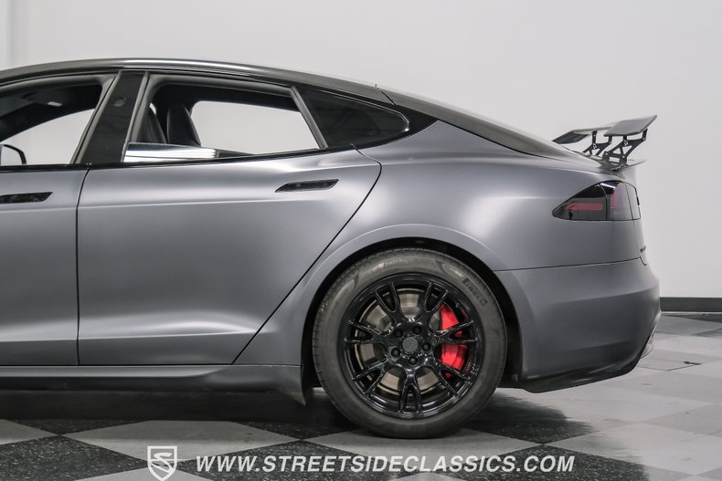 2023 Tesla Model S 7