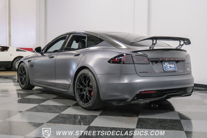 2023 Tesla Model S 9