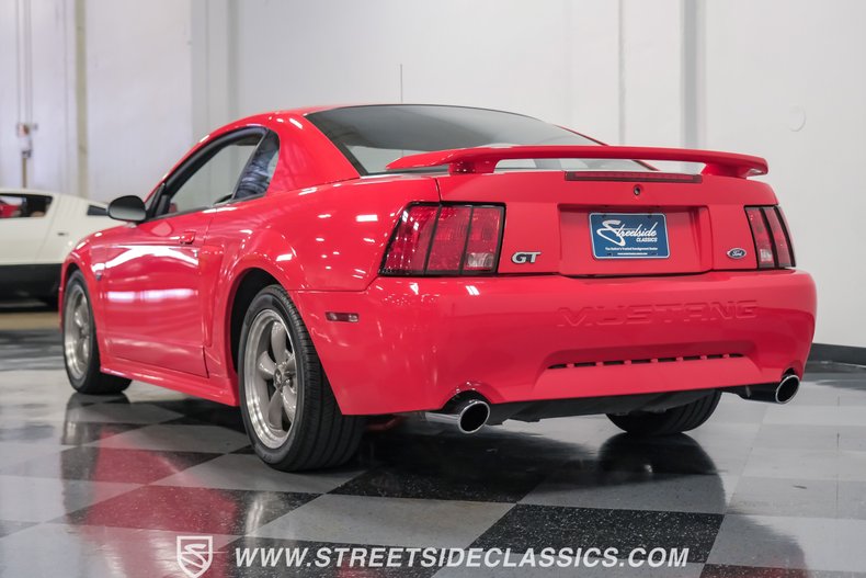 2001 Ford Mustang GT 11