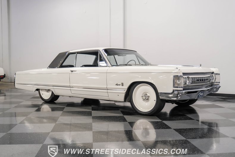 1967 Chrysler Imperial Crown 20