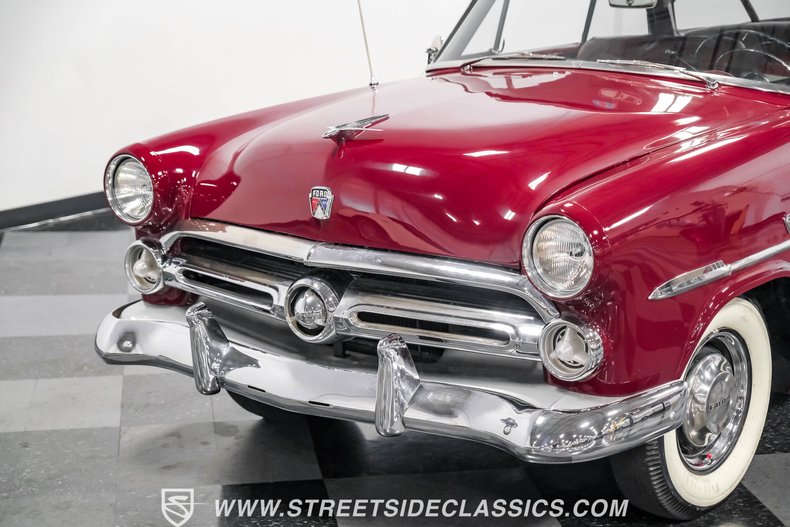 1952 Ford Crestline Victoria 25