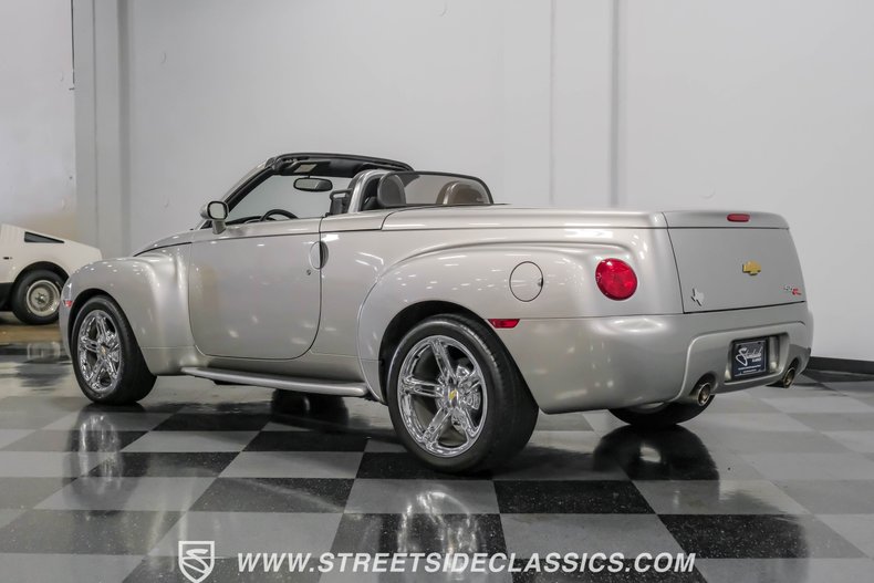 2005 Chevrolet SSR  9