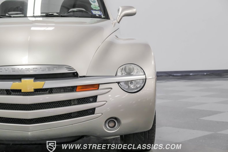 2005 Chevrolet SSR  26