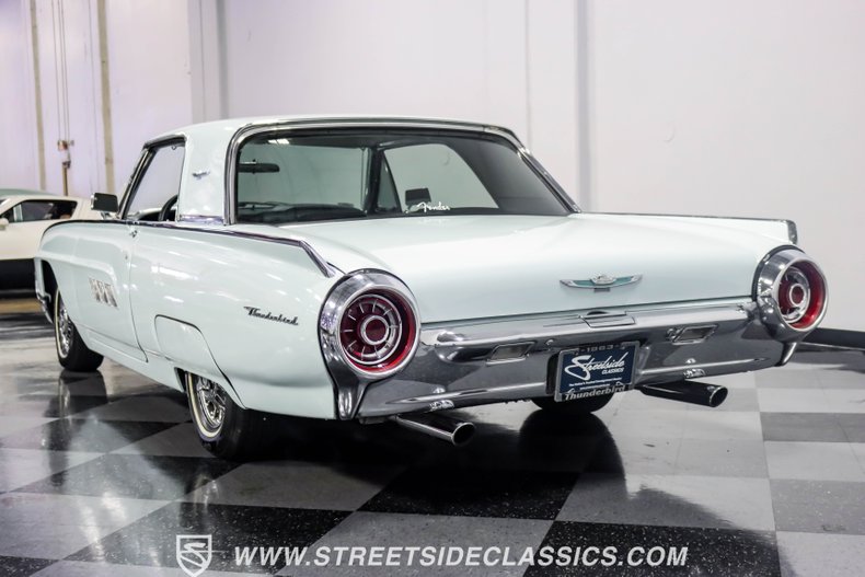 1963 Ford Thunderbird  12