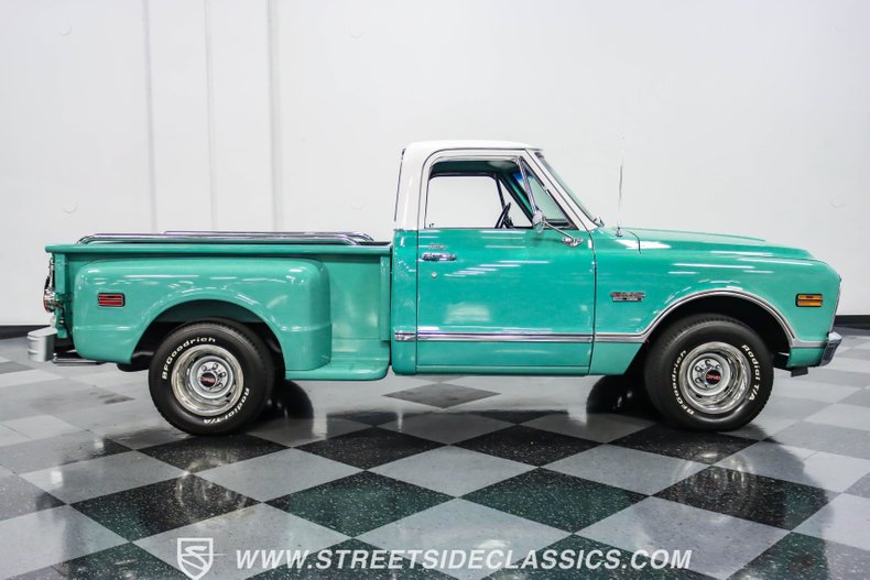 1968 GMC C10 Stepside 13