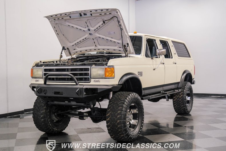 1991 Ford C-350 XLT Centurion Bronco 28