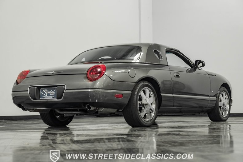 2003 Ford Thunderbird  28