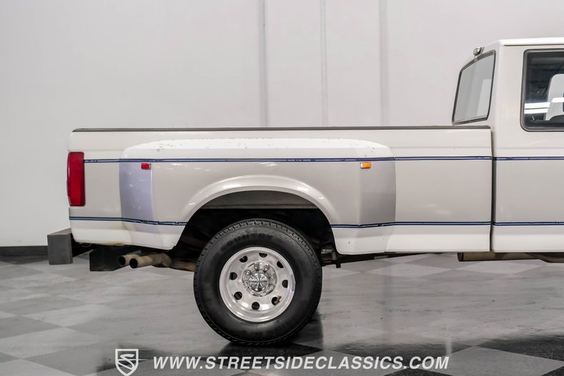 1992 Ford F-350 XLT Dually 30