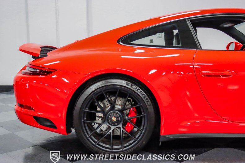 2018 Porsche 911 Carrera GTS 30