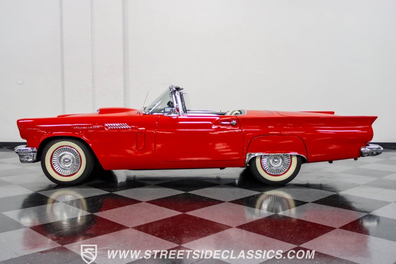 1957 Ford Thunderbird  2