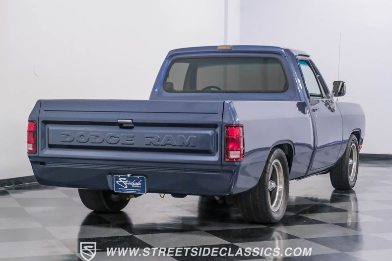 1989 Dodge D150 Hemi Restomod 25