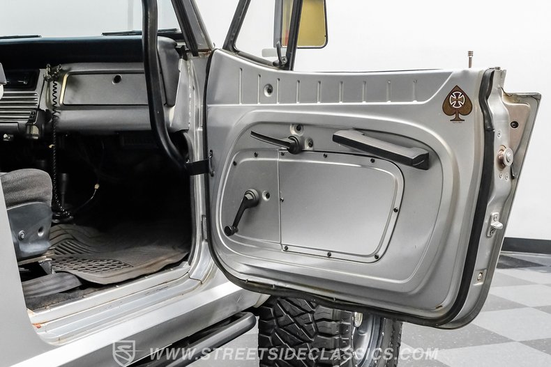 For Sale 1970 Jeep Jeepster Commando Stock# 8055-DFW Fullscreen Grid Image 67