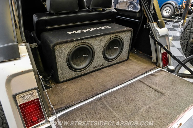 For Sale 1970 Jeep Jeepster Commando Stock# 8055-DFW Fullscreen Grid Image 71