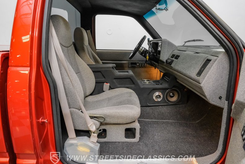 For Sale 1992 Chevrolet C1500 Stock# 8130-DFW (R) Fullscreen Grid Image 62