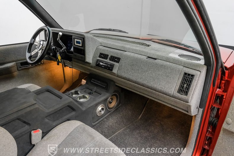 For Sale 1992 Chevrolet C1500 Stock# 8130-DFW (R) Fullscreen Grid Image 63
