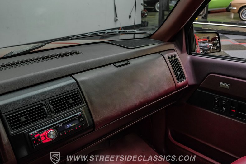 For Sale 1988 GMC C1500 Stock# 8320-DFW Fullscreen Grid Image 52