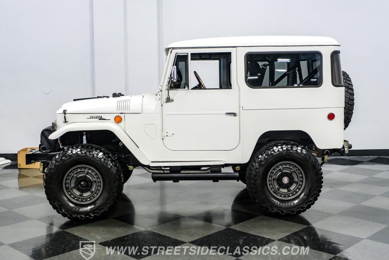 1969 Toyota FJ40 2