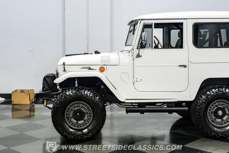 1969 Toyota FJ40 23