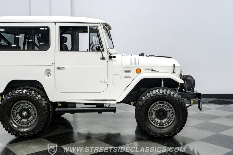 1969 Toyota FJ40 30