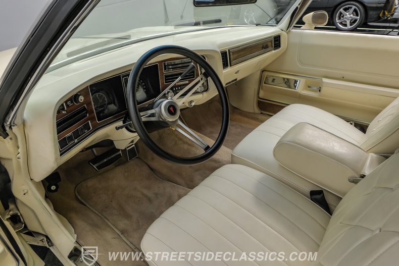 1975 Pontiac Grand Ville 4