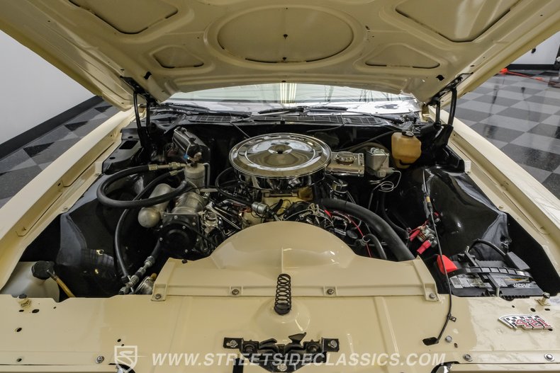 1975 Pontiac Grand Ville 3