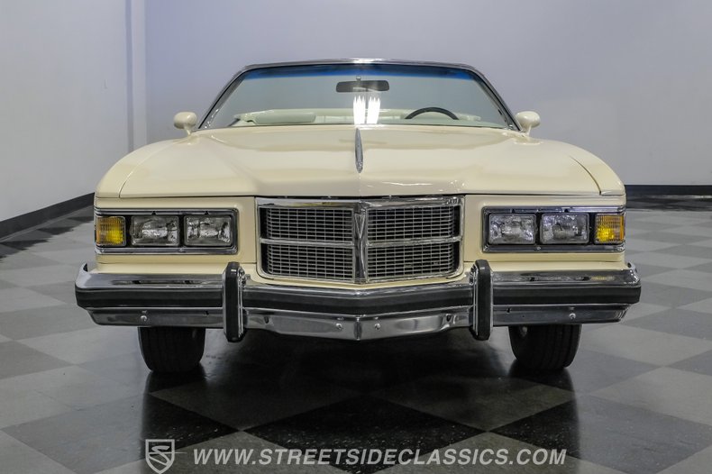 1975 Pontiac Grand Ville 18