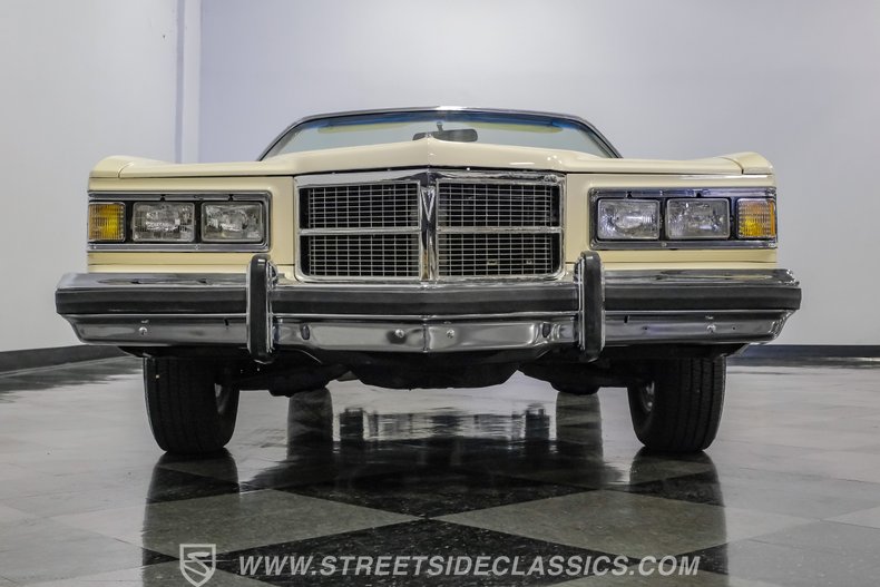 1975 Pontiac Grand Ville 31