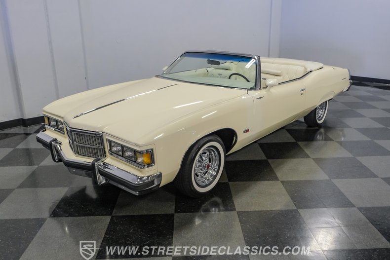 1975 Pontiac Grand Ville 35